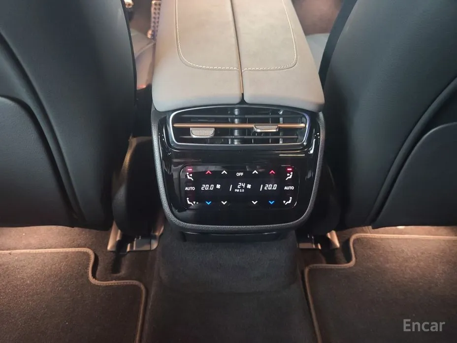 Фото 12 - Mercedes-Benz EQS