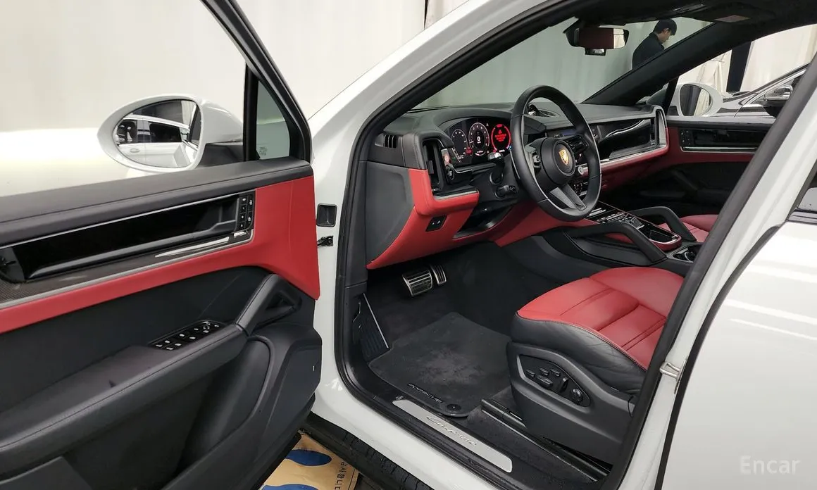 Фото 10 - Porsche Cayenne