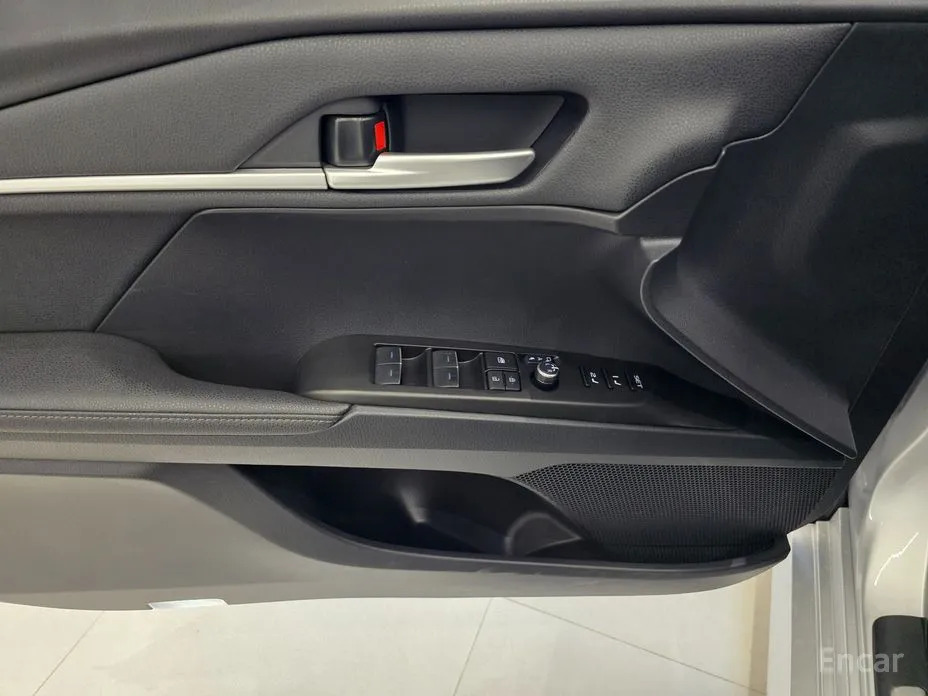 Фото 12 - Toyota Camry