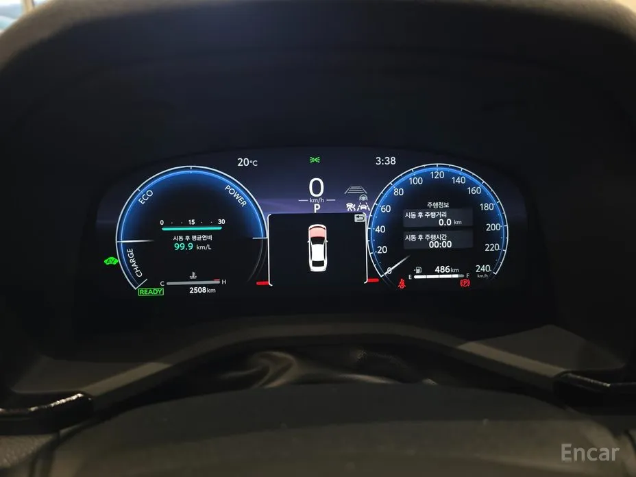 Фото 8 - Toyota Camry