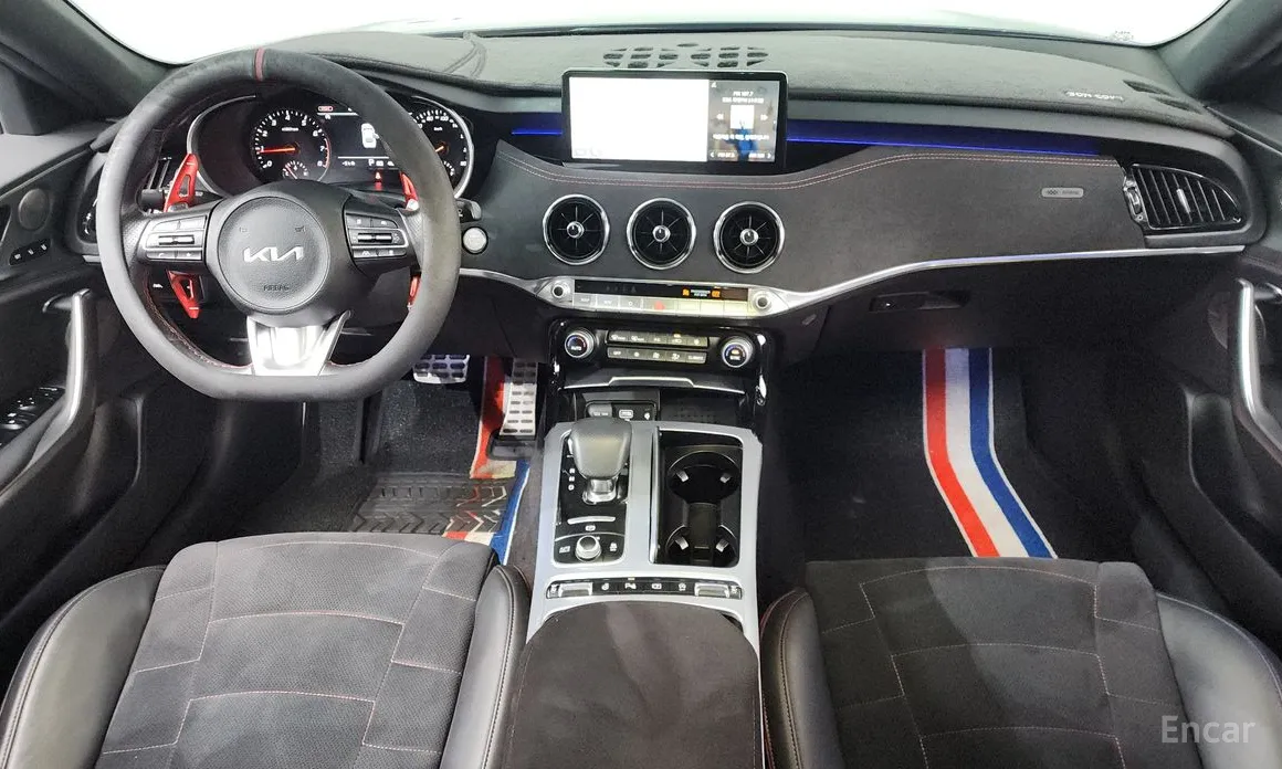 Фото 7 - Kia Stinger