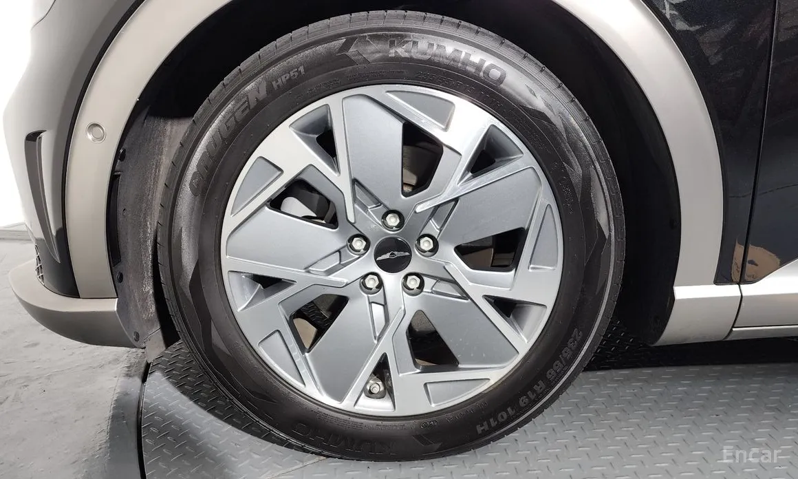 Фото 5 - Genesis GV60