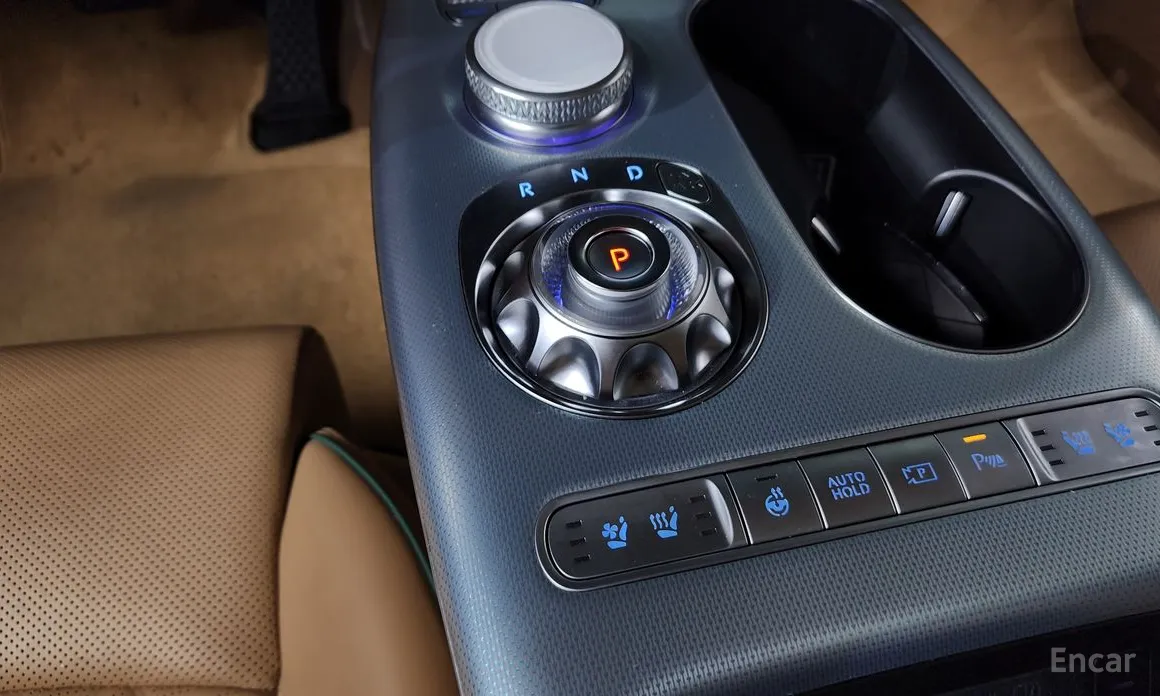 Фото 9 - Genesis GV60