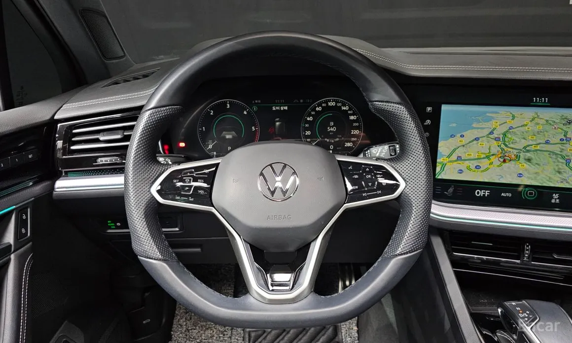 Фото 13 - Volkswagen Touareg