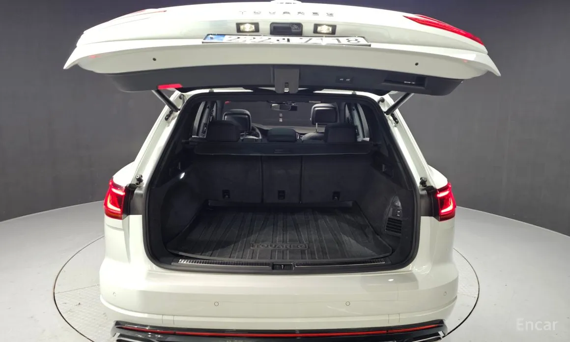 Фото 20 - Volkswagen Touareg