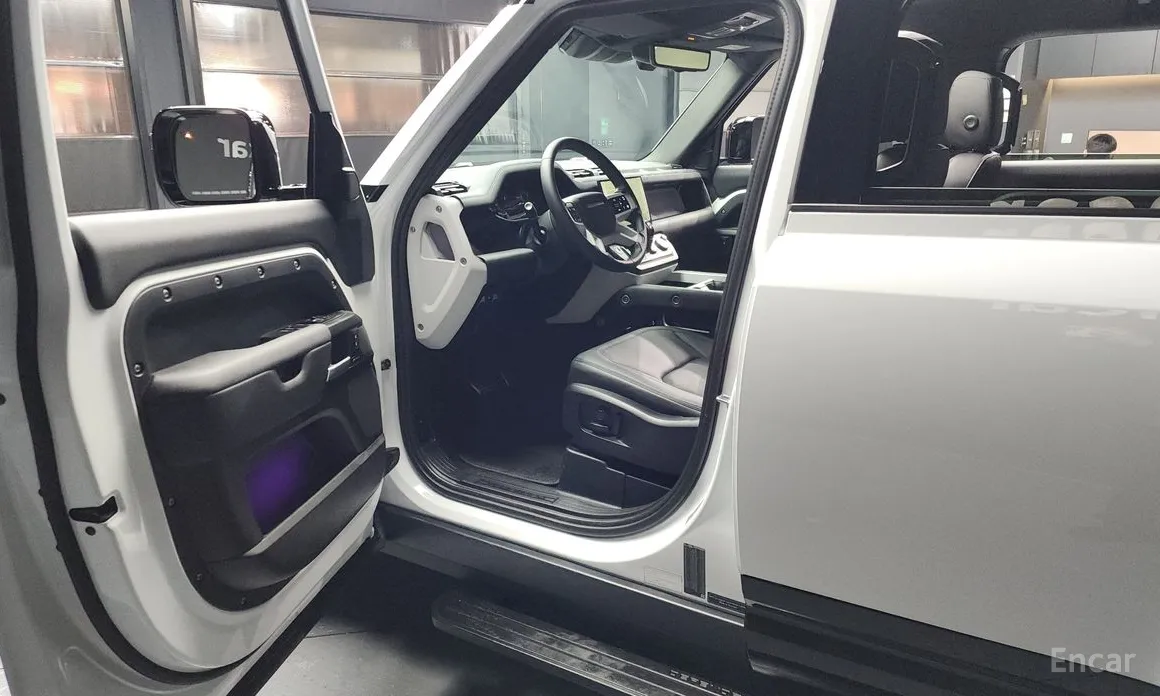 Фото 10 - Land Rover Defender