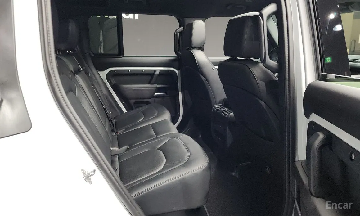 Фото 11 - Land Rover Defender