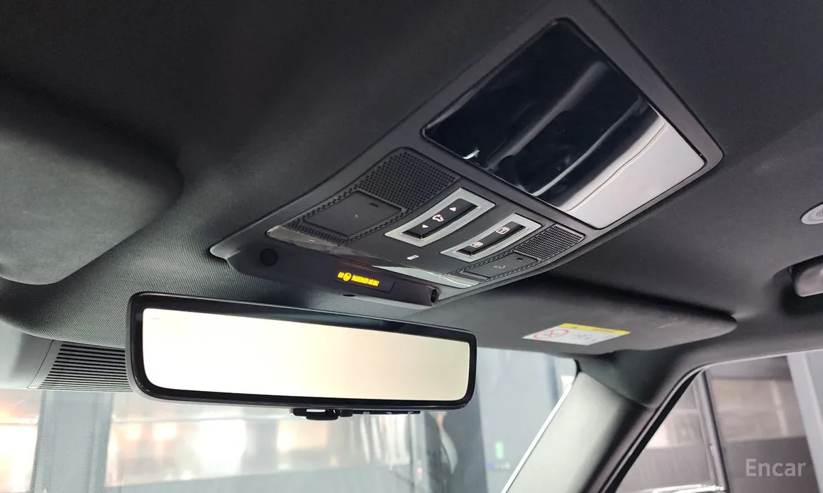 Фото 16 - Land Rover Defender