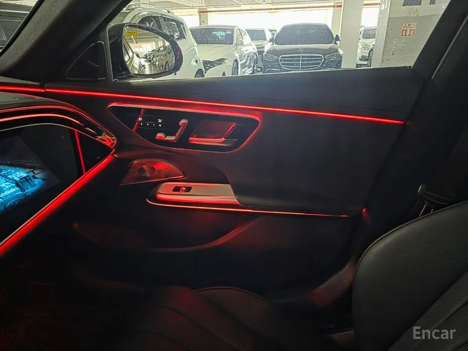 Mercedes-Benz E-Class 2024 E300 4MATIC Exclusive