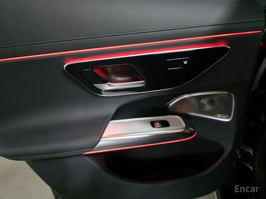 Mercedes-Benz E-Class 2024 E300 4MATIC Exclusive