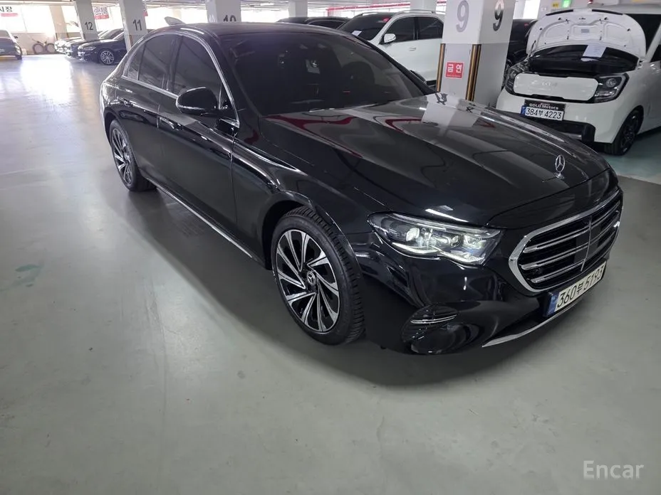 Mercedes-Benz E-Class 2024 E300 4MATIC Exclusive