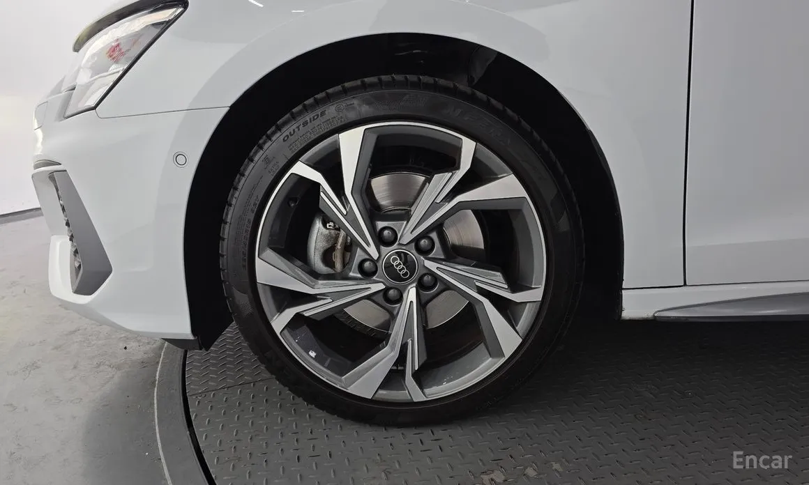 Фото 5 - Audi A3