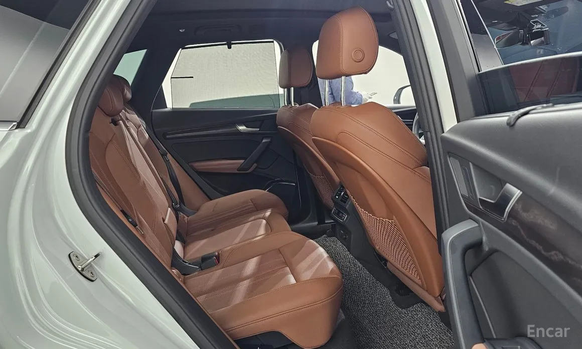 Фото 12 - Audi Q5