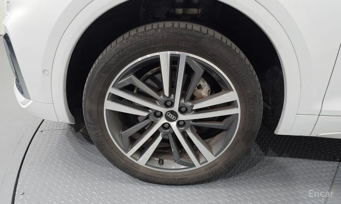 Фото 5 - Audi Q5