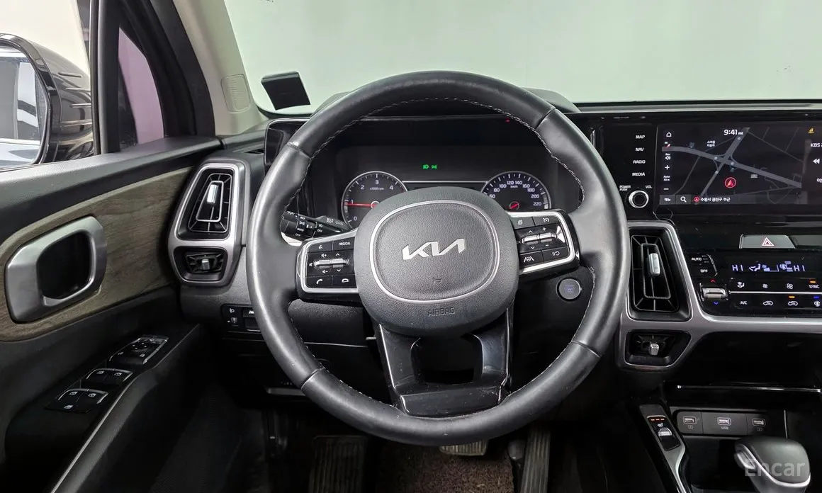 Фото 13 - Kia Sorento