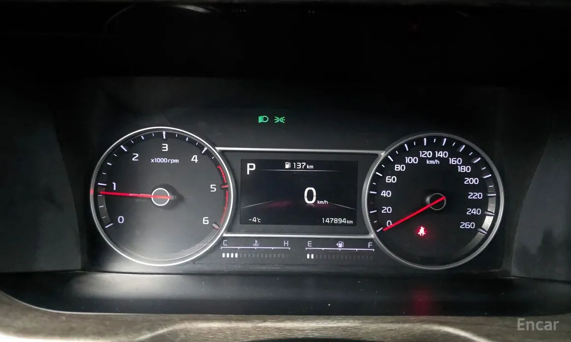 Фото 8 - Kia Sorento