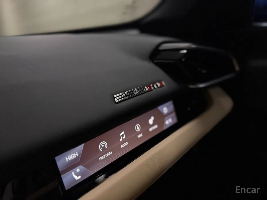 Фото 14 - Ferrari 296