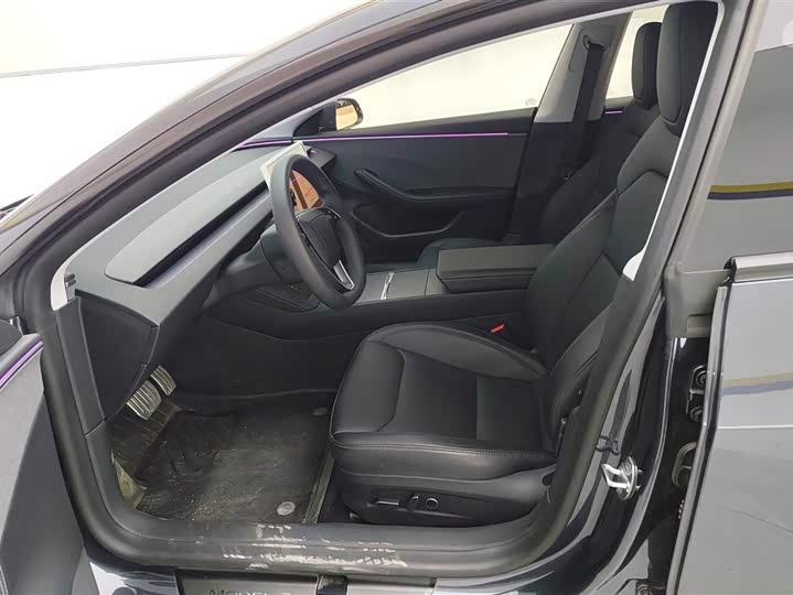 Фото 9 - Tesla Model 3