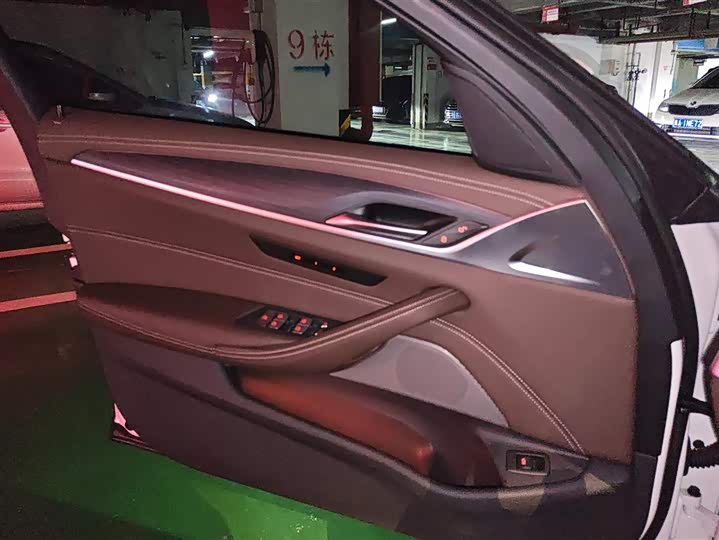 Фото 7 - BMW 5 Series