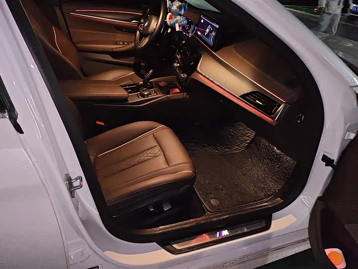 Фото 8 - BMW 5 Series