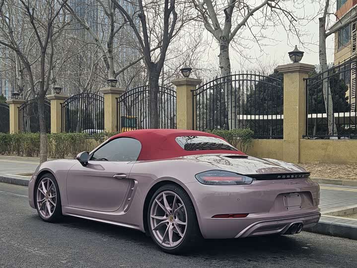 Фото 3 - Porsche 718