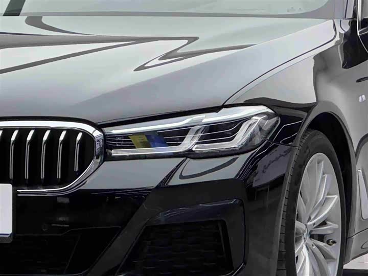 Фото 3 - BMW 5 Series