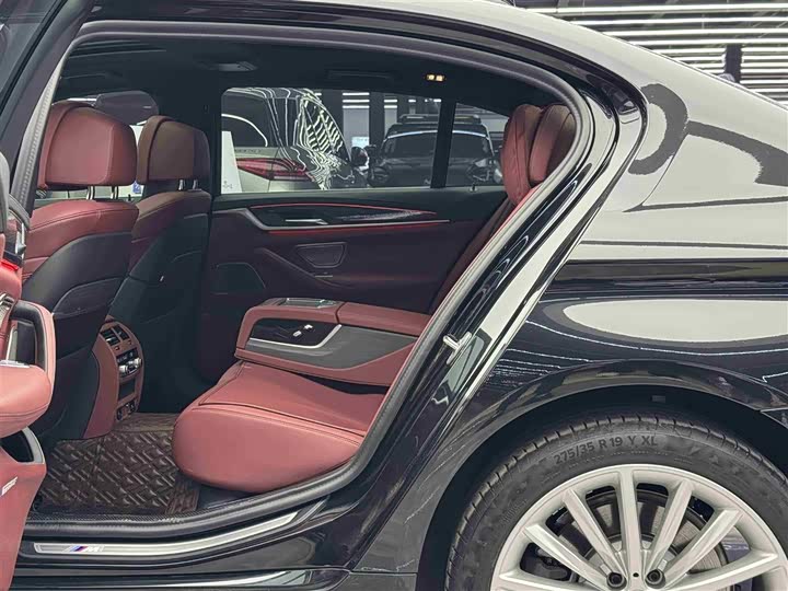 Фото 7 - BMW 5 Series