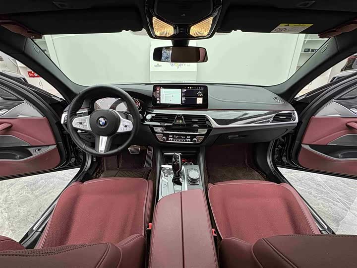 Фото 9 - BMW 5 Series