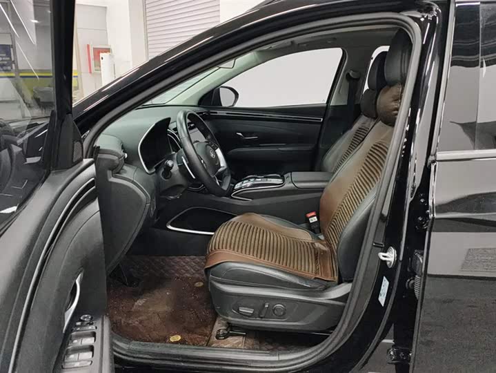 Фото 9 - Hyundai Tucson L