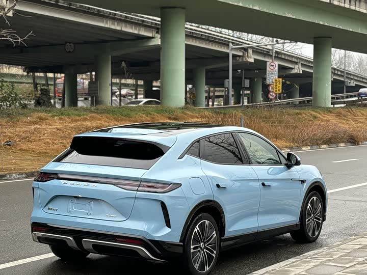 Фото 7 - Denza N7