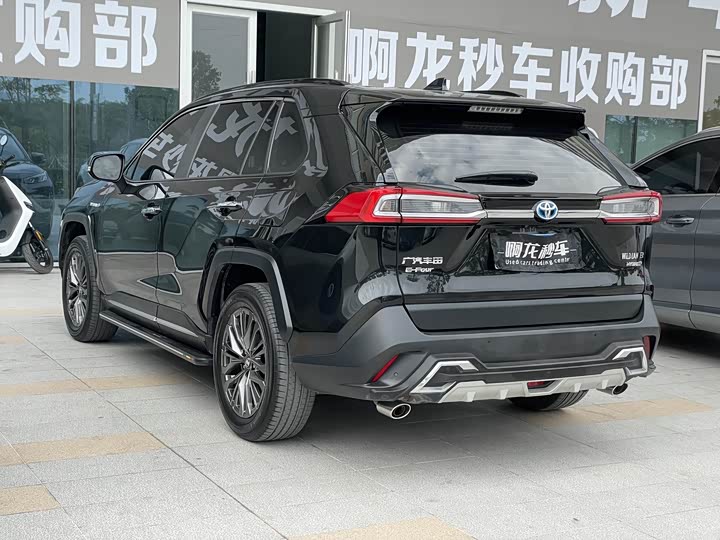 Фото 7 - Toyota Wildlander