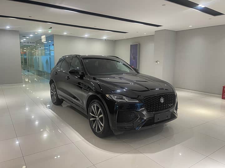 Фото 6 - Jaguar F-Pace