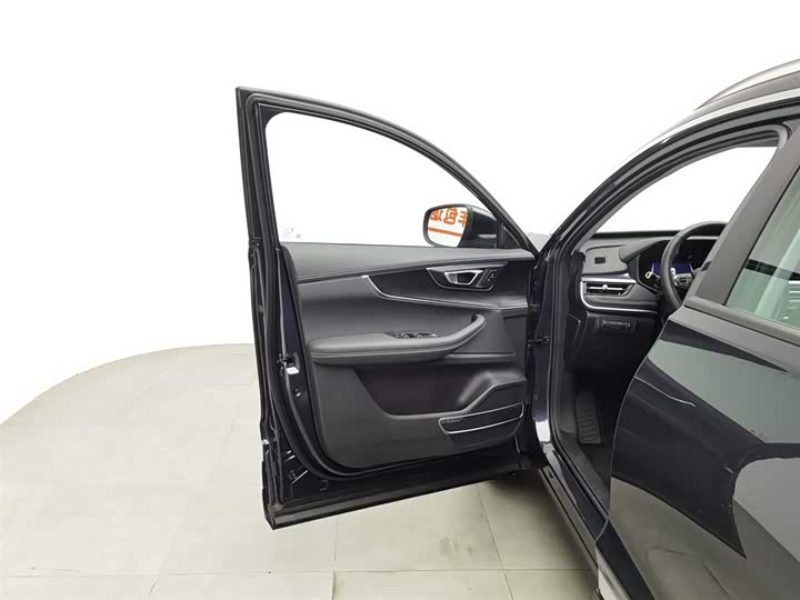 Фото 8 - Chery Tiggo 8