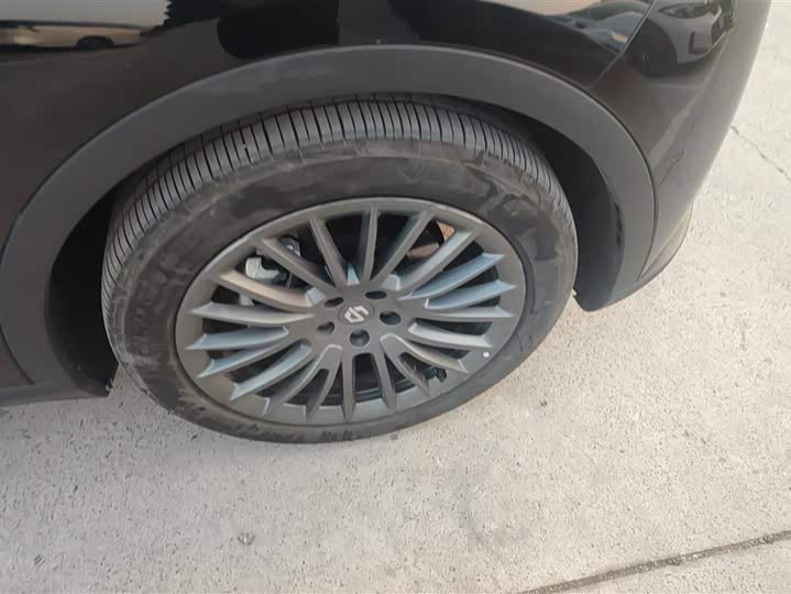 Фото 6 - Leapmotor C11