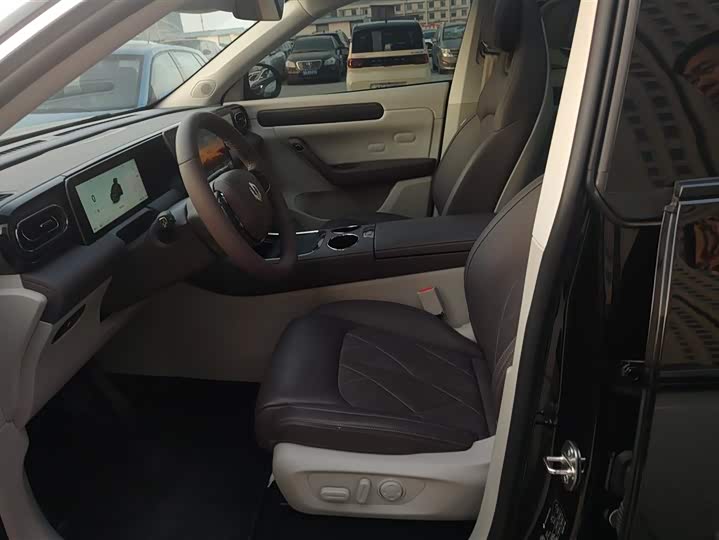 Фото 9 - Leapmotor C11