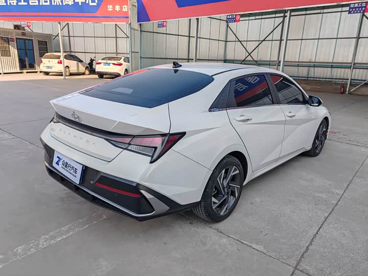 Фото 4 - Hyundai Elantra N line