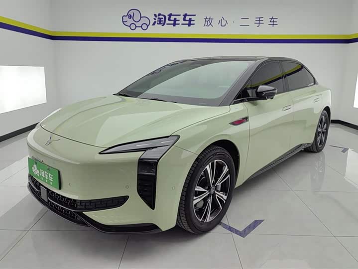 Photo 1 - Hongqi EH7