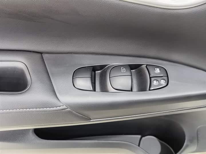 Фото 9 - Nissan Sylphy