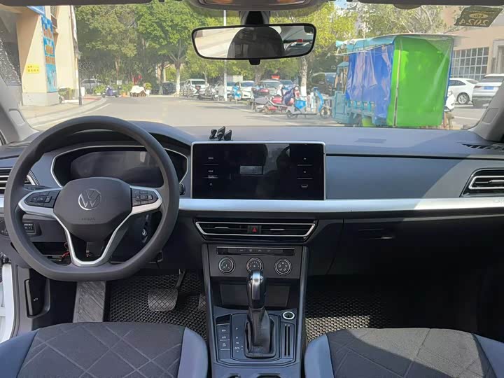 Фото 9 - Volkswagen Lavida