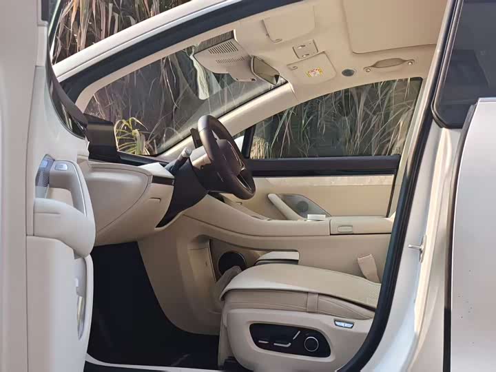 Фото 5 - Luxeed R7