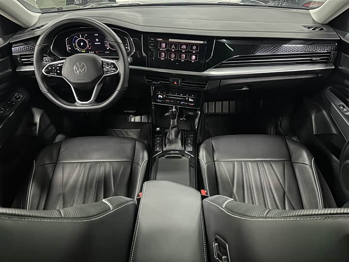 Фото 6 - Volkswagen Passat Hybrid