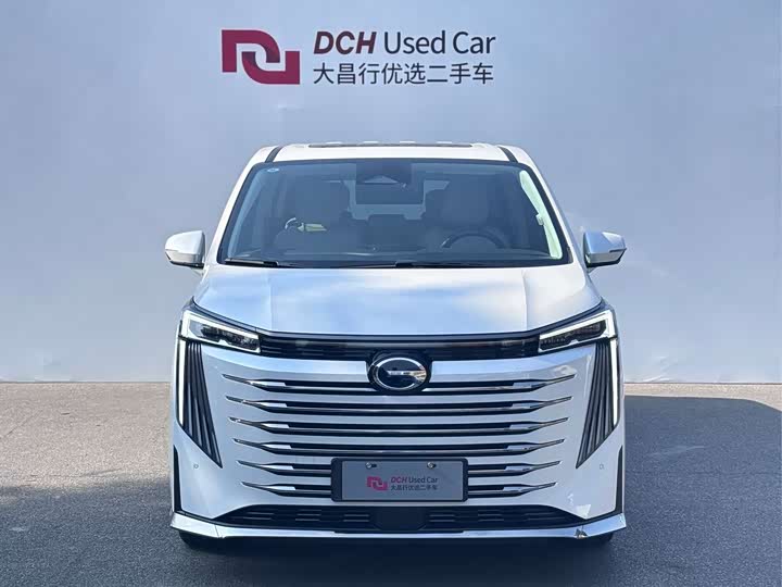 Фото 2 - GAC Trumpchi E9