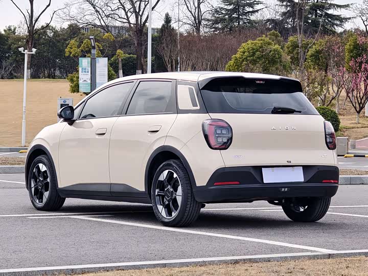 Фото 6 - GAC Aion UT