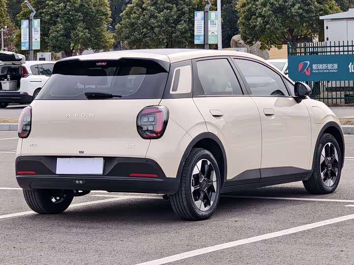 Фото 8 - GAC Aion UT