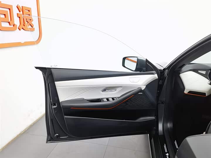 Фото 8 - Changan Deepal SL03