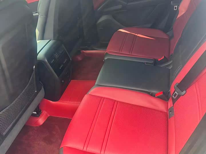 Фото 4 - Porsche Cayenne