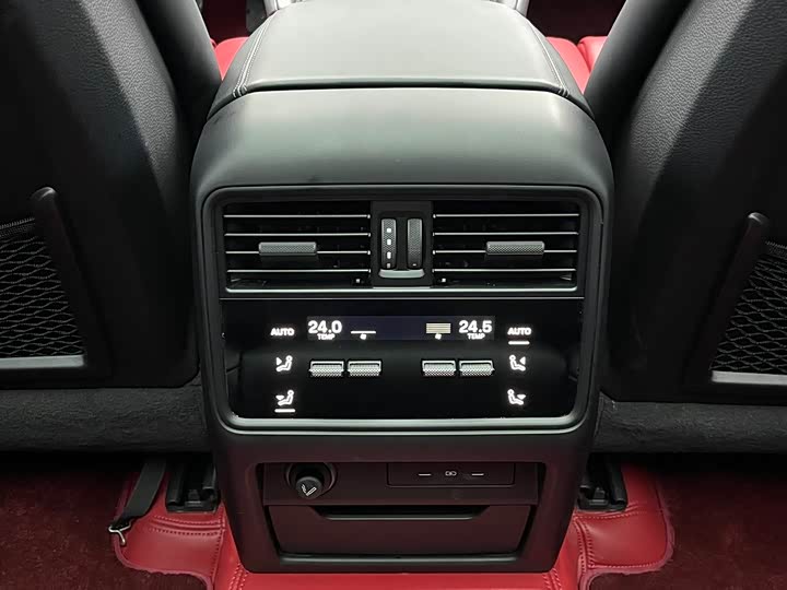 Фото 7 - Porsche Cayenne