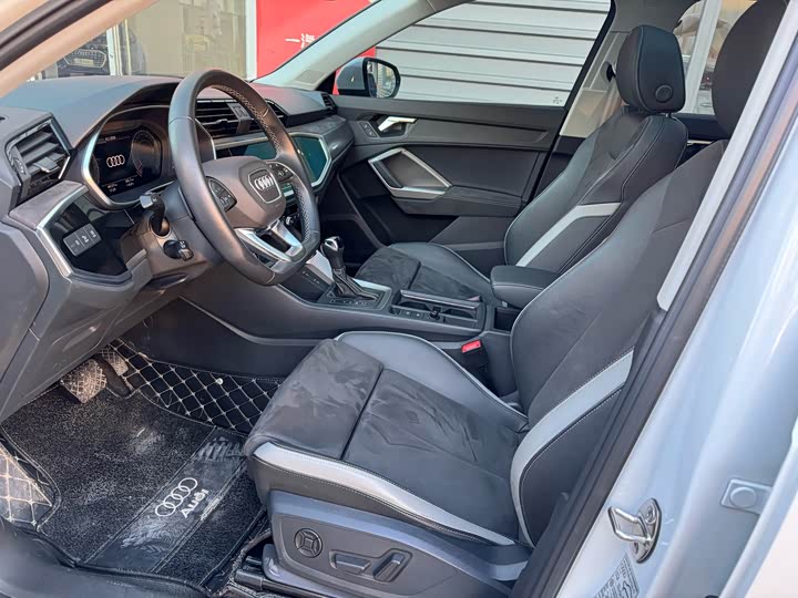 Фото 7 - Audi Q3