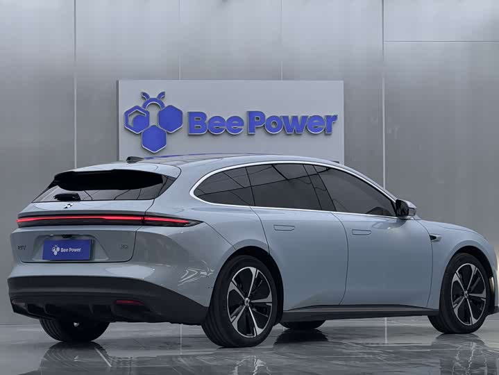 Фото 4 - Nio ET5T