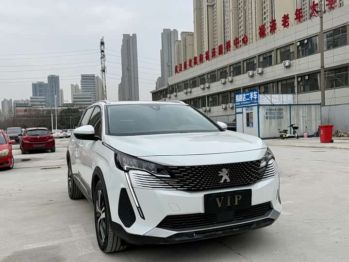 Фото 4 - Peugeot 5008